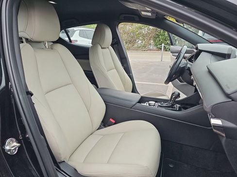 Used 2019 MAZDA MAZDA3 Hatchback w/ Preferred Package image 13