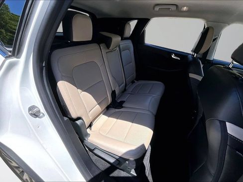 Used 2022 Ford Escape Titanium AWD/4WD image 25