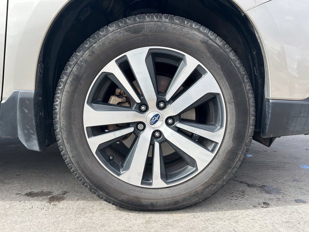 Used 2019 Subaru Outback 3.6R Limited w/ Popular Package #2 AWD/4WD image 32