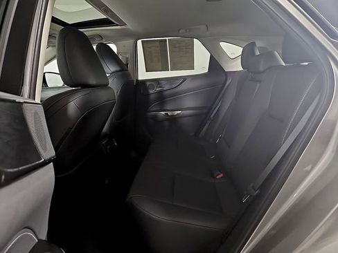 Used 2024 Lexus NX 250 FWD image 11