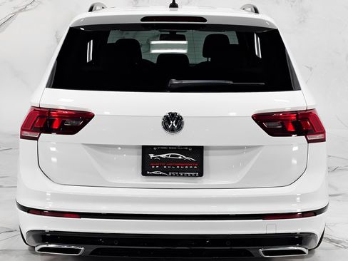 Used 2020 Volkswagen Tiguan SE R-Line image 7