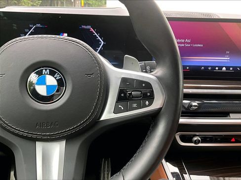 Used 2024 BMW X5 xDrive40i w/ M Sport Package AWD/4WD image 24