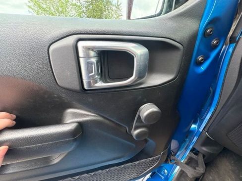 Used 2021 Jeep Wrangler Sport AWD/4WD image 14