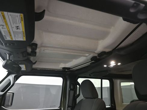 Used 2021 Jeep Wrangler Unlimited Sport AWD/4WD image 28