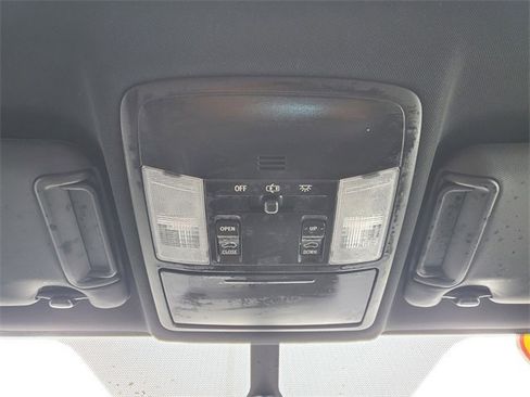 Used 2016 Toyota RAV4 SE image 30