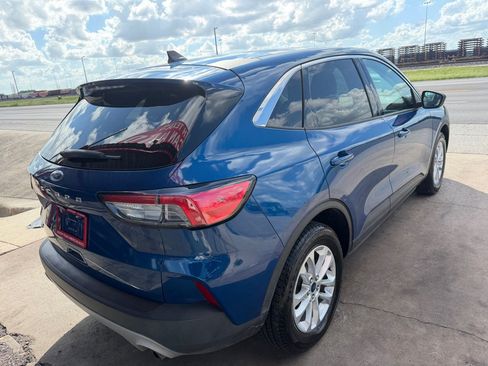 Used 2022 Ford Escape SE FWD image 10