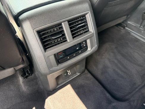 Used 2018 Volkswagen Atlas SE AWD/4WD image 17