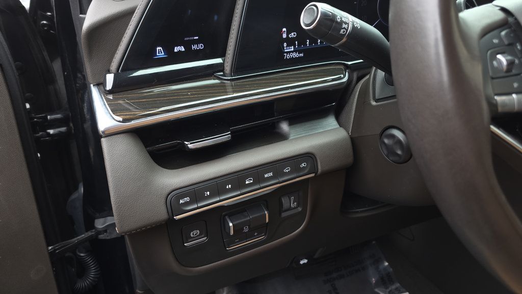 Used 2023 Cadillac Escalade Sport w/ Touring Package AWD/4WD image 21