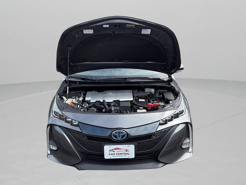 Used 2017 Toyota Prius Prime Advanced FWD image 23