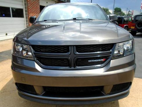 Used 2017 Dodge Journey SE w/ Flexible Seating Group image 8