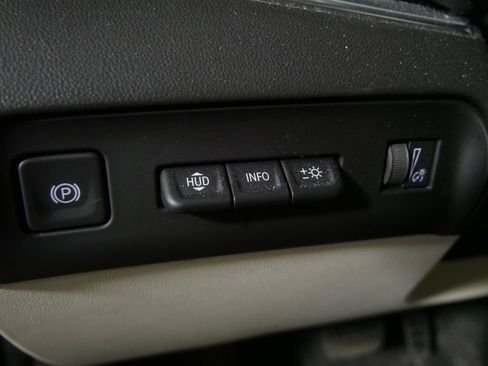 Used 2023 Buick Enclave Avenir w/ Avenir Technology Package AWD/4WD image 17