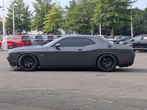 Used 2018 Dodge Challenger R/T Scat Pack RWD image 8