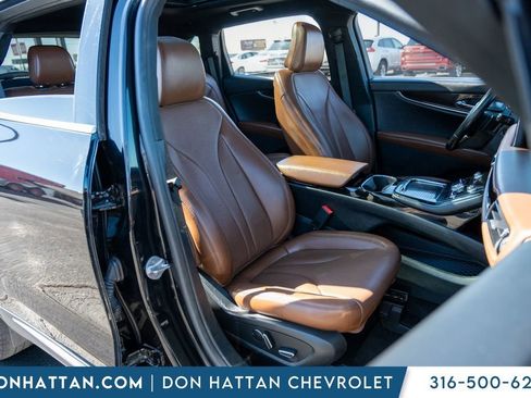 Used 2023 Lincoln Nautilus Reserve AWD/4WD image 30