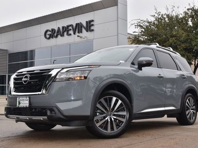 Used 2022 Nissan Pathfinder Platinum w/ Cargo Package