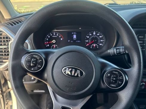 Used 2021 Kia Soul S FWD image 5