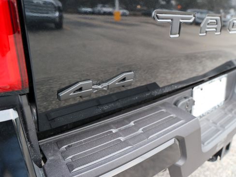 Used 2025 Toyota Tacoma SR5 image 11