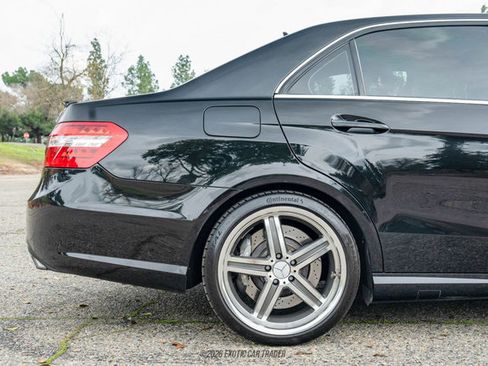 Used 2010 Mercedes-Benz E 63 AMG Sedan image 10