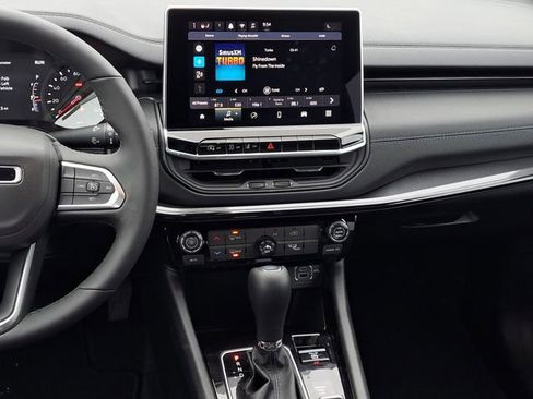 New 2026 Jeep Compass Latitude image 22