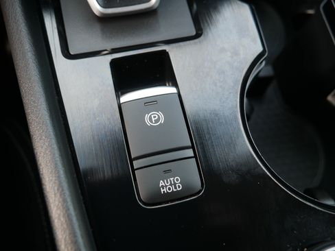 Certified 2024 Nissan Rogue SV AWD/4WD image 32