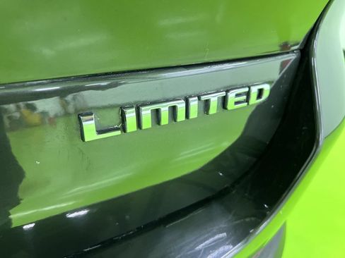 Used 2023 Jeep Grand Cherokee L Limited AWD/4WD image 13