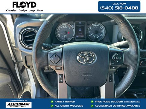 Used 2019 Toyota Tacoma TRD Off-Road image 13