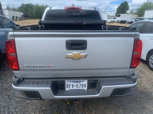 Used 2018 Chevrolet Colorado Z71 RWD image 3
