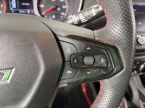 Used 2023 Chevrolet TrailBlazer RS FWD image 32