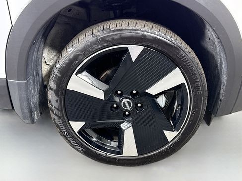 Used 2026 Nissan Kicks SR w/ SR Premium Package FWD image 32