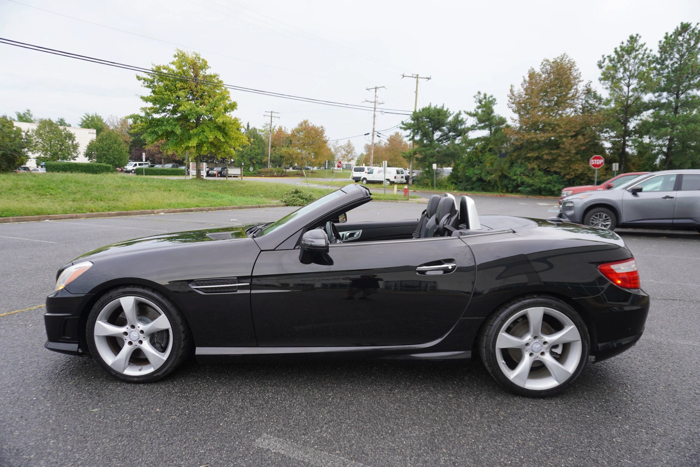 Used 2015 Mercedes-Benz SLK 350 image 21