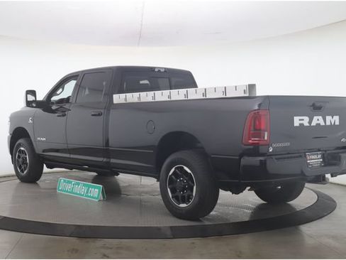 Used 2025 RAM 2500 Laramie AWD/4WD image 8