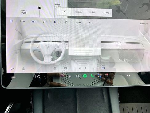 Used 2021 Tesla Model Y Long Range AWD/4WD image 18