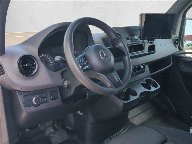 Used 2021 Mercedes-Benz Sprinter 2500 image 10