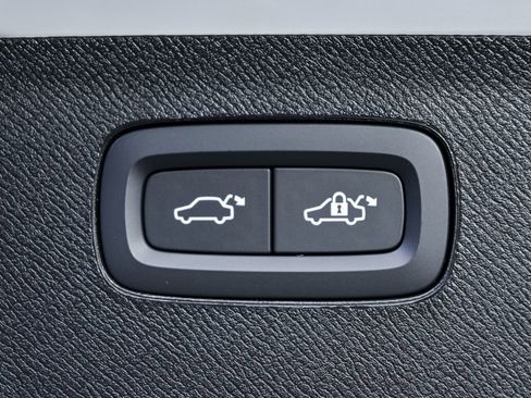 New 2026 Volvo XC90 T8 Ultra w/ Protection Package Premier image 34