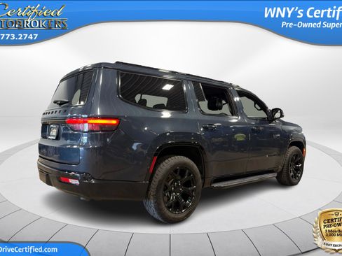 Used 2024 Jeep Wagoneer Series II AWD/4WD image 6