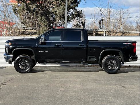 Used 2021 Chevrolet Silverado 3500 LTZ w/ LTZ Convenience Package image 13