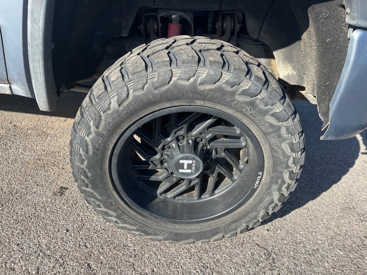 Used 2016 GMC Sierra 3500 Denali w/ Suspension Package, Off-Road AWD/4WD image 19