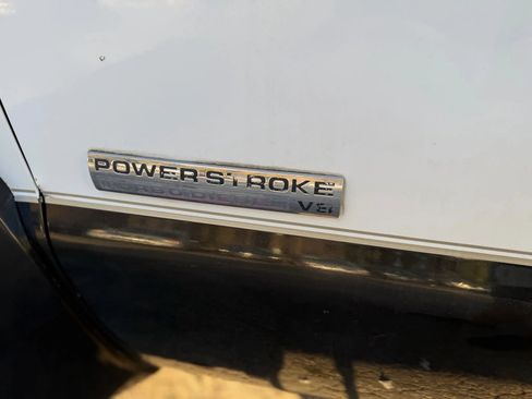 Used 2006 Ford F550 4x4 Crew Cab Super Duty image 8