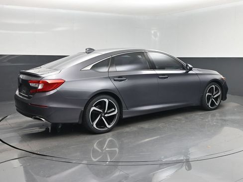 Used 2020 Honda Accord Sport image 3