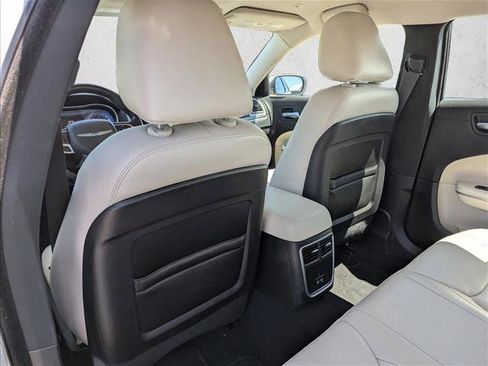 Used 2019 Chrysler 300 Touring L w/ Quick Order Package 22F RWD image 23