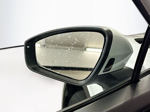 Used 2023 Volkswagen ID.4 Pro AWD/4WD image 16
