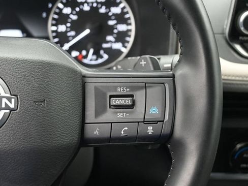 Used 2025 Nissan Rogue SV AWD/4WD image 14