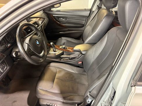 Used 2014 BMW 328i xDrive Sedan AWD/4WD image 9