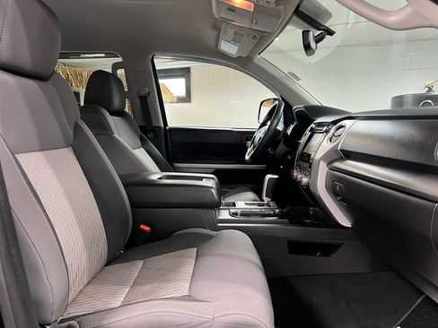 Used 2016 Toyota Tundra SR5 image 25