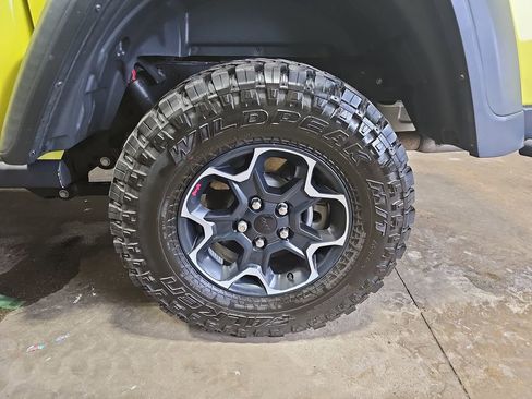 Used 2023 Jeep Gladiator Rubicon w/ LED Lighting Group image 30