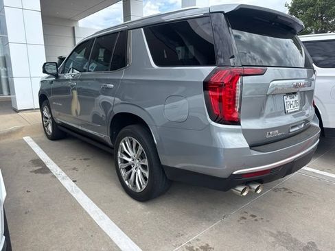 Used 2023 GMC Yukon Denali AWD/4WD image 3