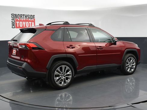 Used 2023 Toyota RAV4 XLE Premium image 4