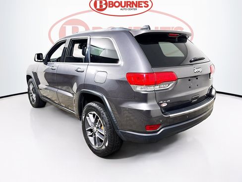 Used 2018 Jeep Grand Cherokee Limited image 8
