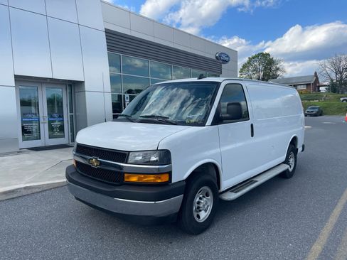 Used 2024 Chevrolet Express 2500 w/ Driver Convenience Package image 2