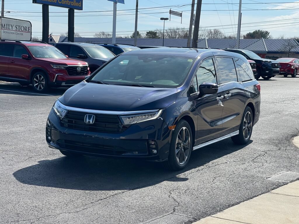 Certified 2024 Honda Odyssey EX image 2