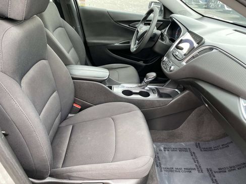 Used 2021 Chevrolet Malibu LT image 22